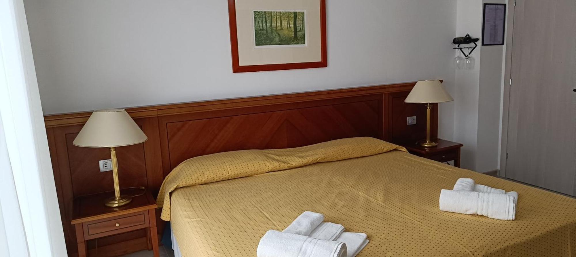 Villa Mariana Bed And Breakfast Saluzzo Esterno foto