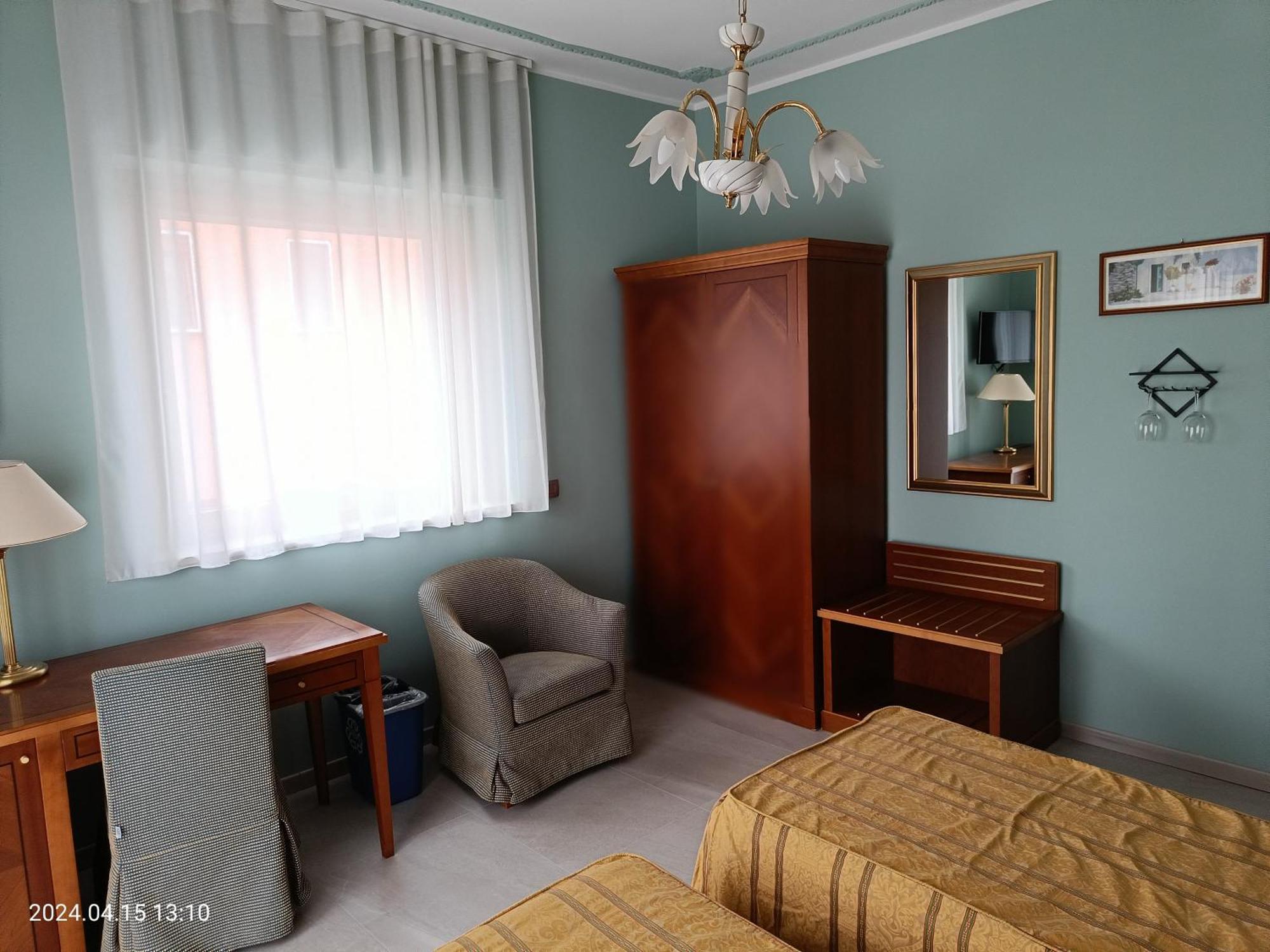 Villa Mariana Bed And Breakfast Saluzzo Esterno foto