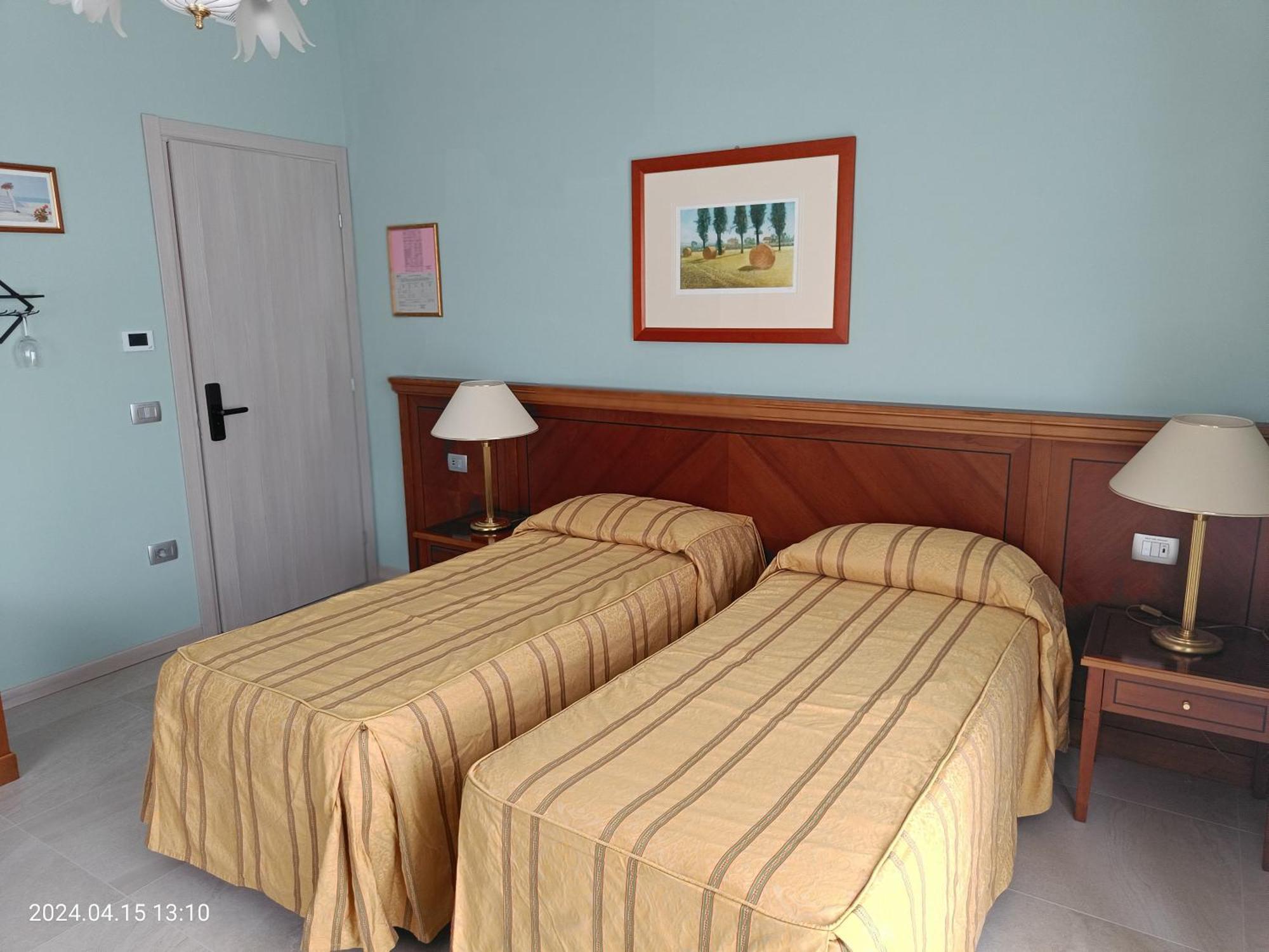 Villa Mariana Bed And Breakfast Saluzzo Esterno foto